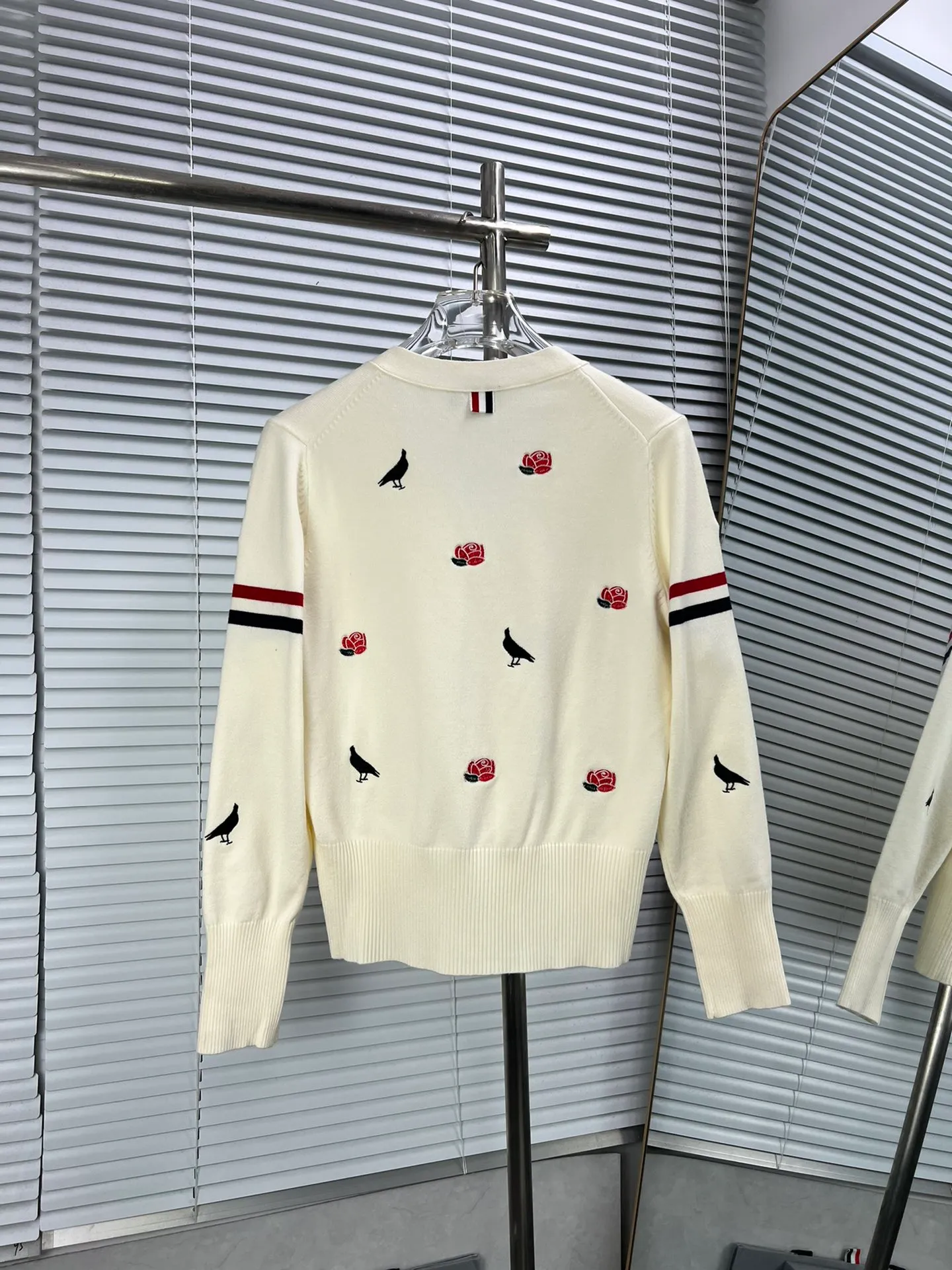 THOM BROWNE🇳🇱 V ： ：Cream White Gray Blue Sizes：0.1.2（S.M.L）